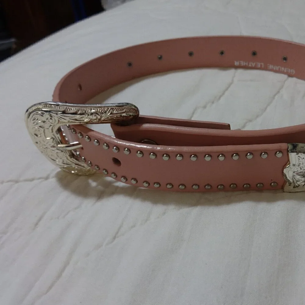 Nocona Belt Co. girls leather pink belt with silver tone buckle and rhinestones